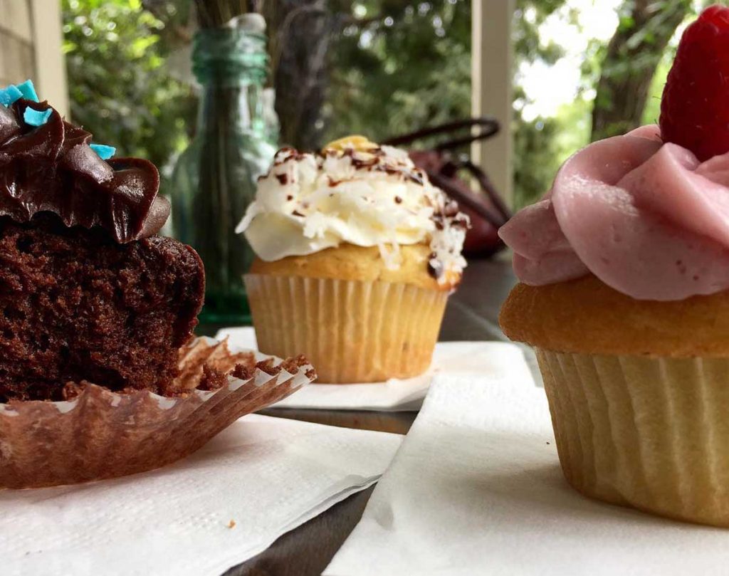 Cupcake Wars Lila and Sage, Calaveras Valentine's Events, Calaveras bakeries, Calaveras bakery, bakeries, bakery, Calaveras Coffee Shops, Calaveras Coffee Shop