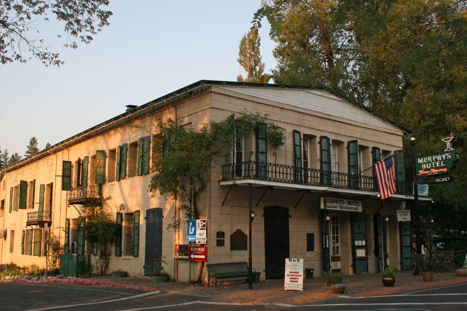 Murphys Lodging: Murphys Historic Hotel by Carol Richardson