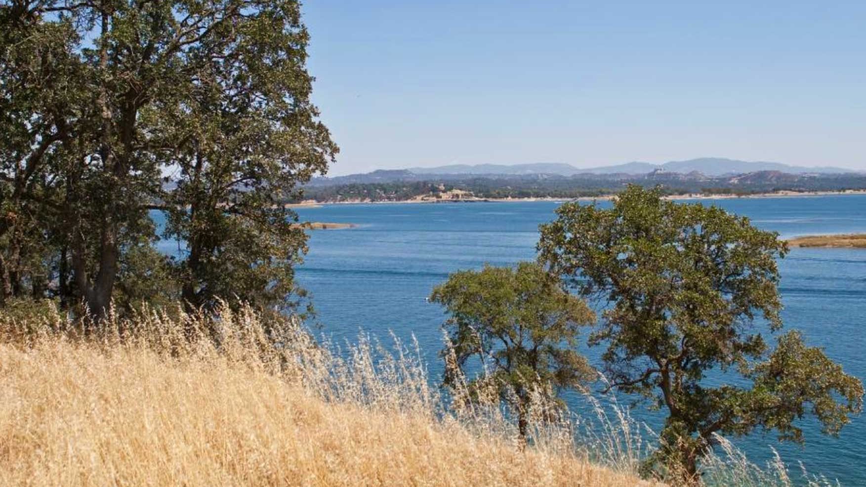 Lake Camanche 54 miles of shoreline and yearround recreation