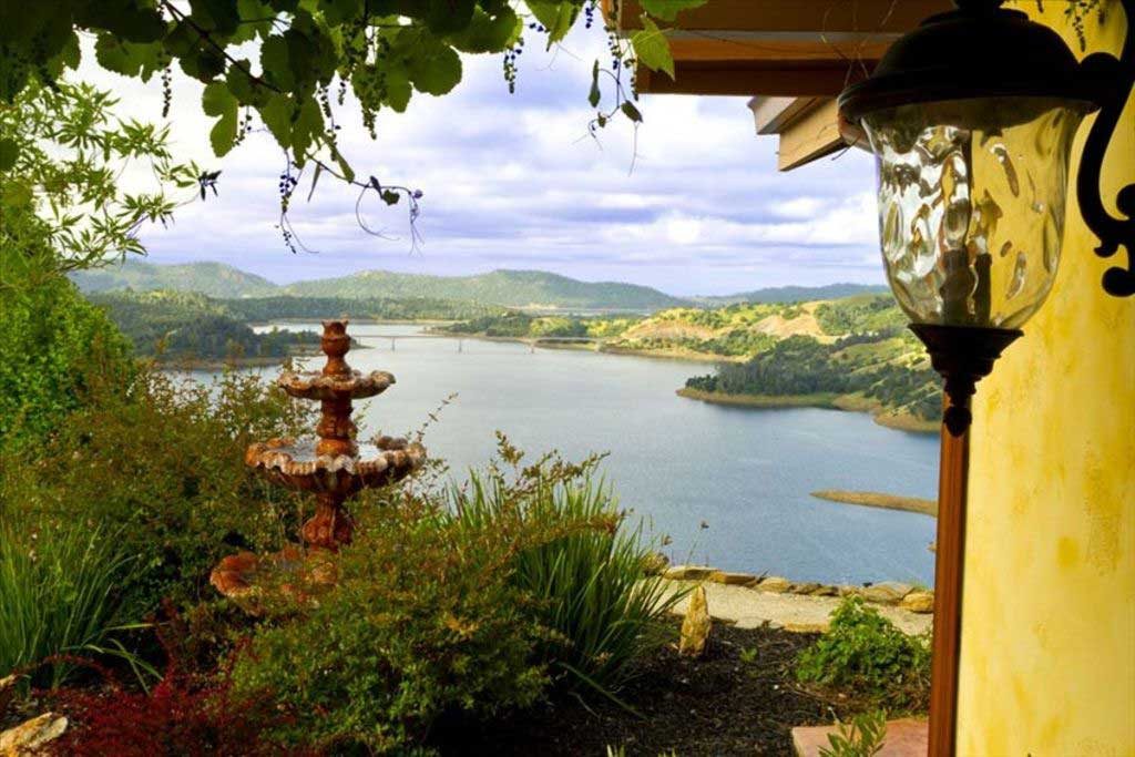 Villa Vallecito Lodging