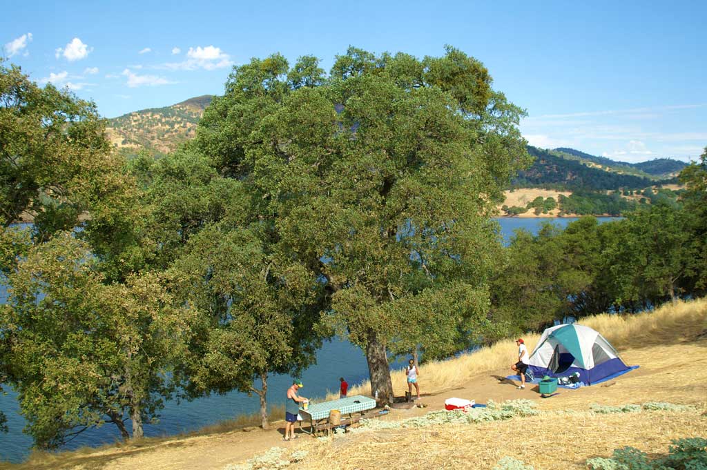 Angels Camp Lodging - Camping at New Melones