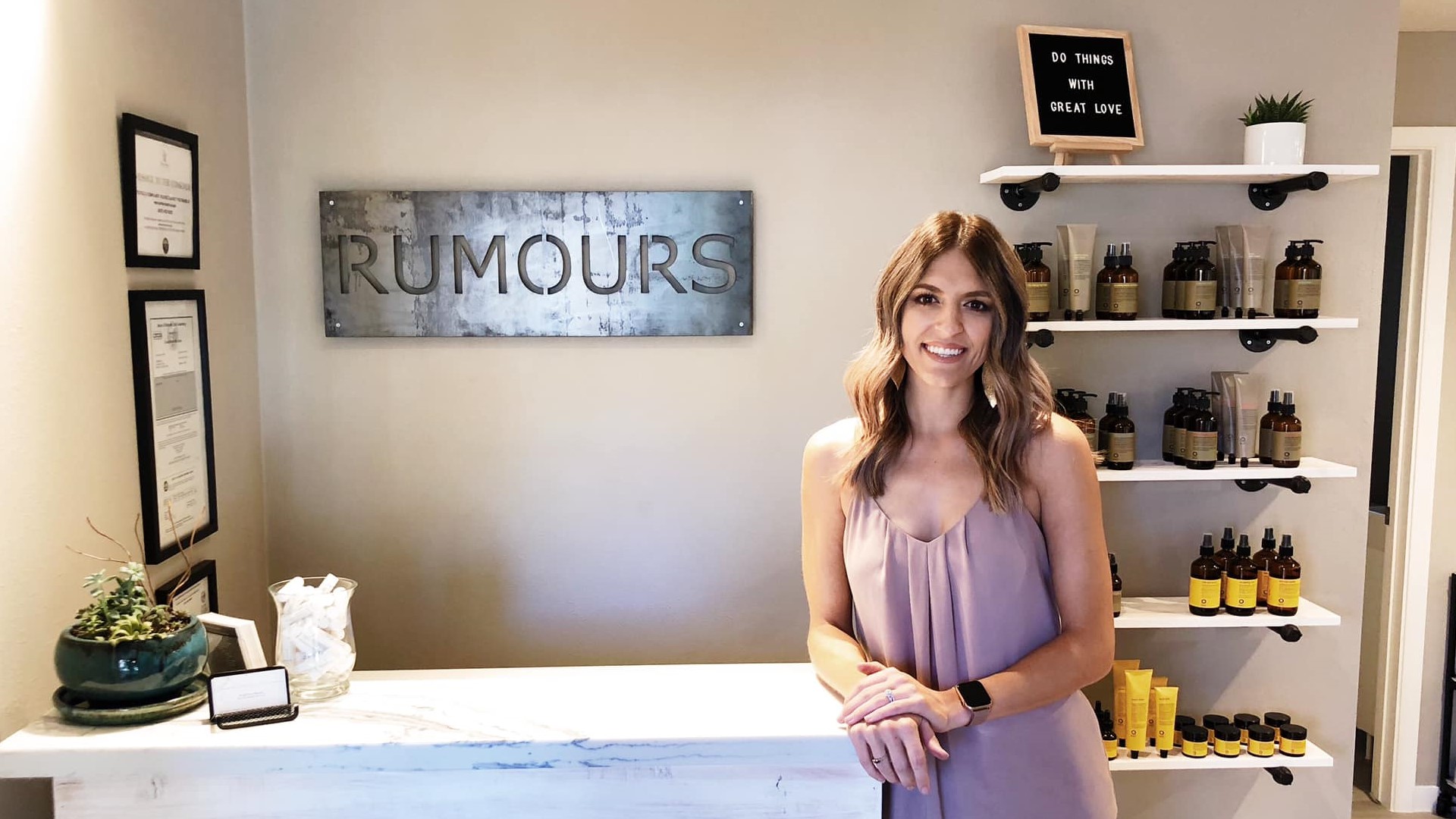 Rumours On Main - GoCalaveras.com salon local crafts