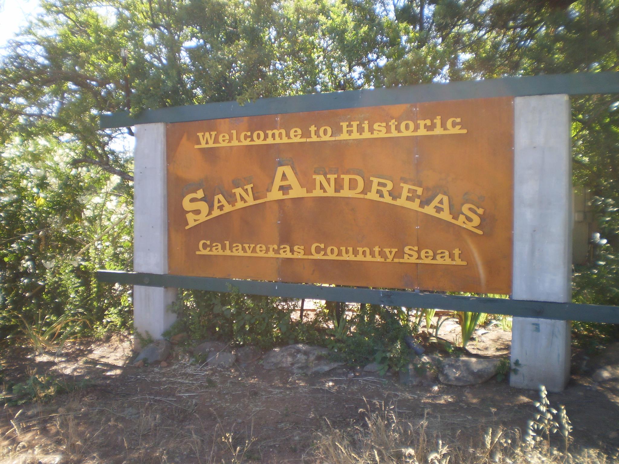 San Andreas Welcome Sign