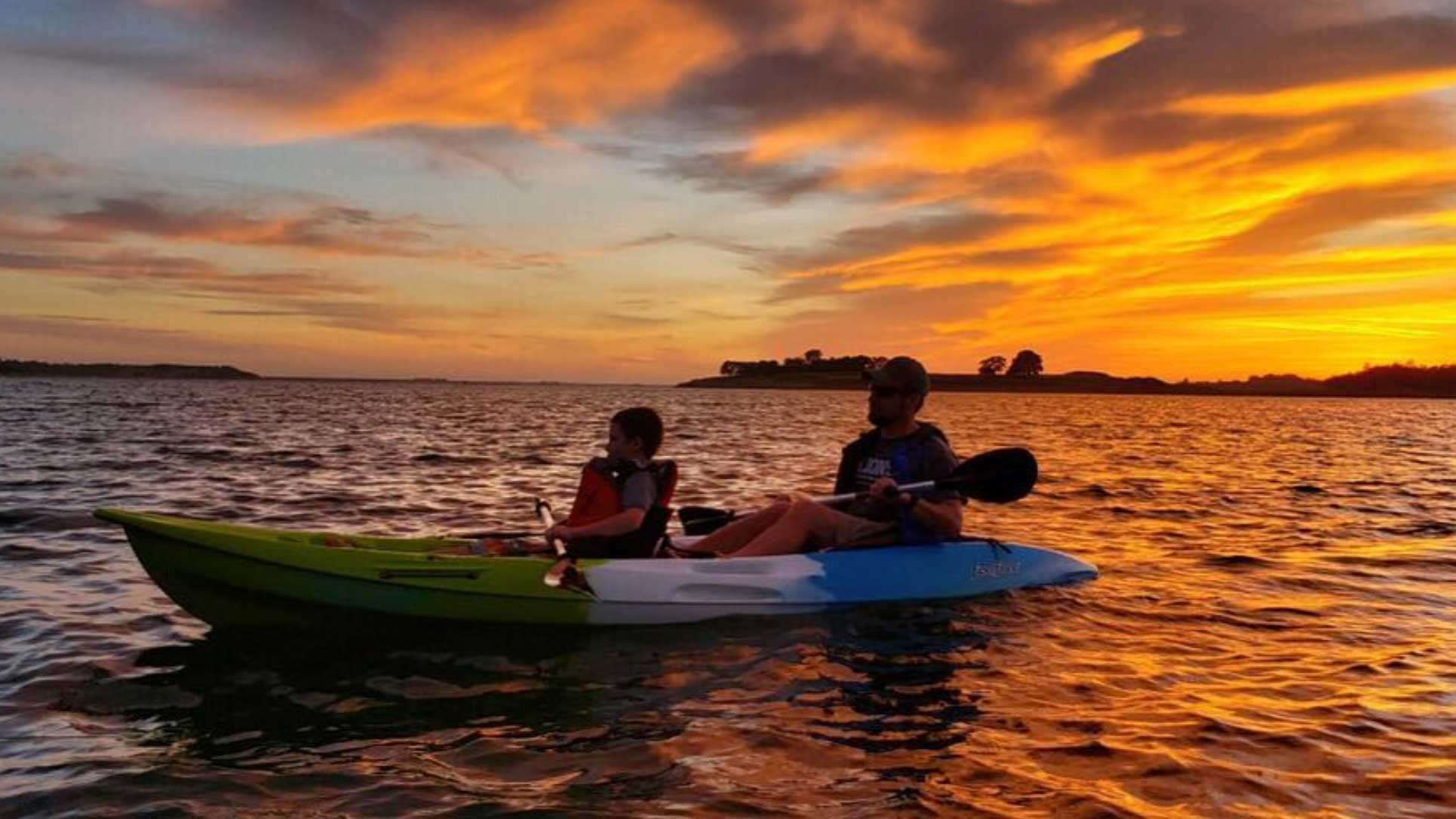 Kayak Camanche kid and dogfriendly kayak rentals