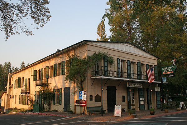 murphys-historic-hotel-carol-richardson